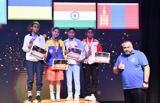 Боксын өсвөрийн Азийн аваргаас найман хүрэл медаль хүртлээ