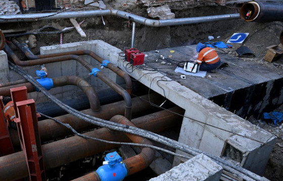 Драмын театрын урдаас Багшийн дээдийн уулзвар хүртэлх дулааны 2а магистралийг өргөтгөн шинэчилж байна