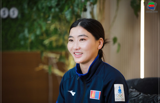 Паралимпын анхны эмэгтэй аварга У.Сүрэнжав Хөдөлмөрийн баатар цол хүртлээ