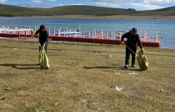 Эргийн цэвэрлэгээ хийлээ