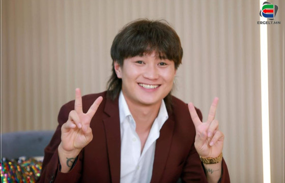 МААМУУ: Намайг хүмүүс юу гэж бодох нь хамаагүй, миний бичлэгийг үзээд аз жаргалтай байгаасай гэж боддог