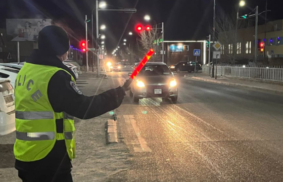 Жолооны эрхээ хасуулсан ч согтуугаар тээврийн хэрэгсэл жолоодсон 242 хэргийг шүүхэд шилжүүлжээ