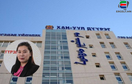 Хан-Уул дүүргийн Улсын бүртгэлийн хэлтсийн дарга С.ОЮУН-ЭРДЭНЭ: Мөрийтэй тоглоомын бүлэглэлд иргэдийн мэдээллийг зарсан гэх бүртгэгч Б.Цэрэнлхам ээлжийн амралттай байгаа 