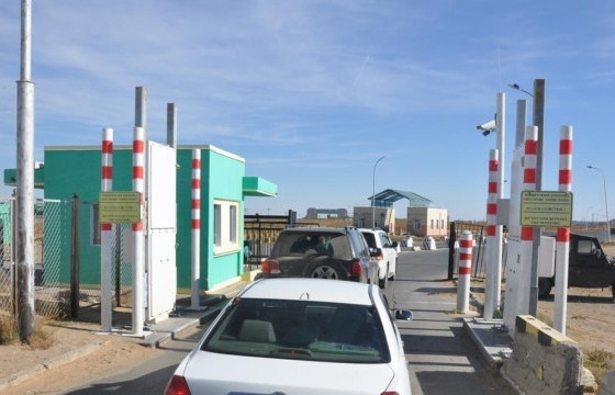 Хилийн боомтоор зорчих иргэдийн тоо буурчээ