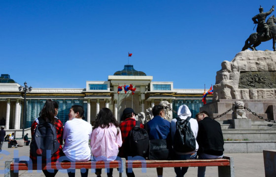 Хүүхдийн эрхийн төлөө уриатай child.mn сайт “мэндэллээ”