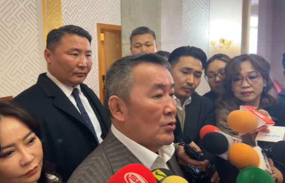 Х.БАТТУЛГА: Х.Нямбаатар 15-16 хувийн санал авчихаад нийслэлийг удирдах гэж байна