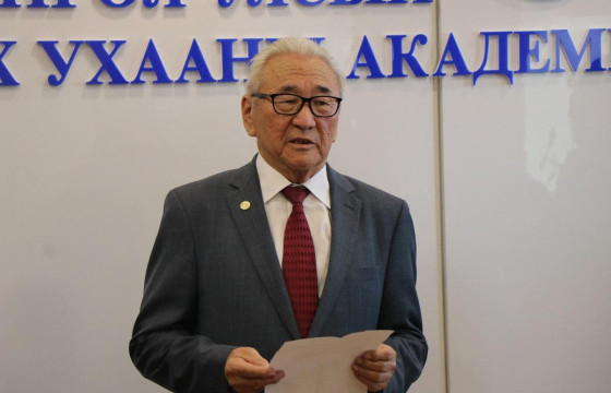 ОДОХУЙ: Бид элгэнд нь унаж, эргээд түүндээ шингэдэг хөрст дэлхийн хүмүүс билээ