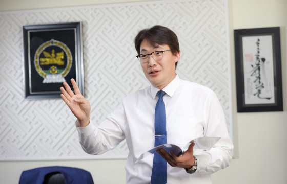 Нийслэлийн Засаг даргын орлогчоор томилогдсон А.Амартүвшин гэж хэн бэ