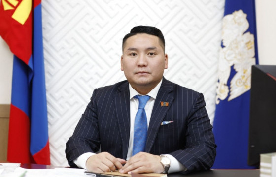 З.ТӨМӨРТӨМӨӨ: НАМАЙГ НОГООН АВТОБУСТАЙ ХОЛБОЖ, ГҮТГЭСЭН НӨХДИЙГ ХУУЛИЙН БАЙГУУЛЛАГАД ӨГСӨН