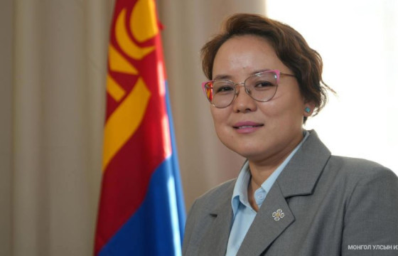 О.САРАНЧУЛУУН: Орон нутгаас ирсэн оюутнууд нүхэн жорлонд бие засдаг болохоор ариун цэврийн өрөө цэвэрхэн ашиглаж чаддаггүй