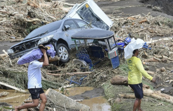 “Трами” хар салхины улмаас ор сураггүй болсон 42 хүнийг эрэн хайж байна