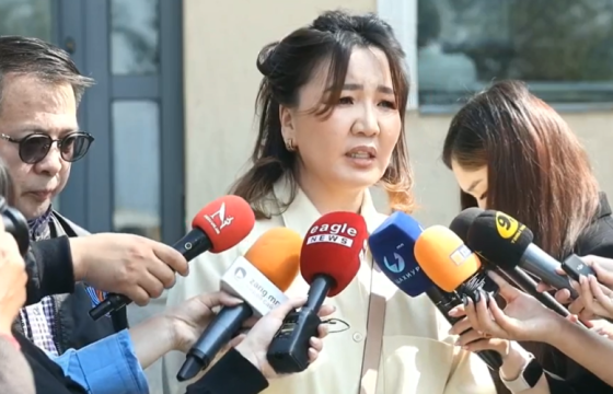 Сэтгүүлч Н.Өнөрцэцэг өлсгөлөн зарлаж буйгаа мэдэгдлээ