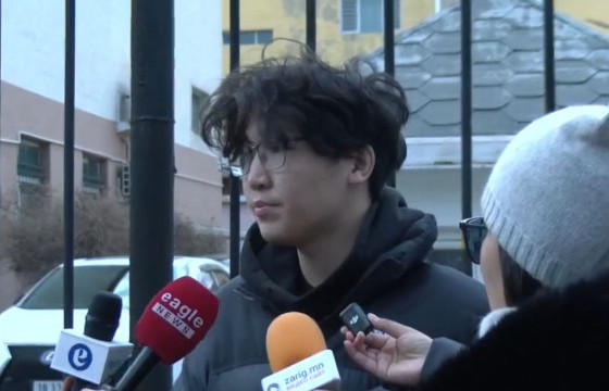 Н.Өнөрцэцэгийн хүү: Ээжийгээ шоронгоос гараад ирэх байх гэж найдаж байгаа