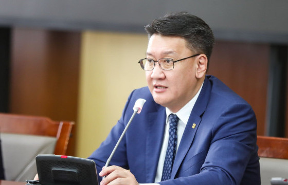 Б.ЖАВХЛАН: Ирэх жил 60 орчим цэцэрлэг, 31 эмнэлэг барина