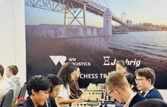 Г.Тэнгүүндалай шатрын өсвөр үеийн бодлого бодолтын дэлхийн аварга боллоо