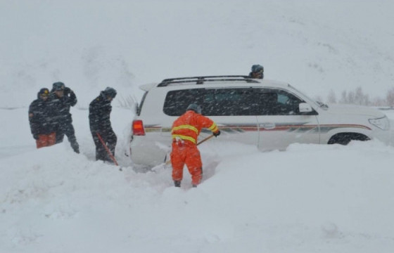 ЦАСАНД СУУСАН МАШИНУУДЫГ ГАРГАЖЭЭ