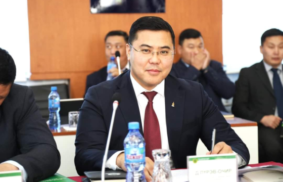 ТӨРИЙН АЛБАНД АЖИЛЛАСАН ТУРШЛАГАГҮЙ, ХУУЛЬ ЗӨРЧИГЧ,  “ТЕНДЕРЧИН” Д.ПҮРЭВ-ОЧИРЫГ БУЛГАН АЙМГИЙН ЗАСАГ ДАРГААР БАТЛАМЖЛАХ УУ, ЕРӨНХИЙ САЙД АА