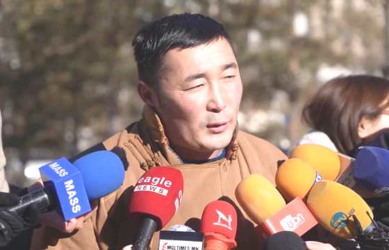 Н.ӨНӨРЦЭЦЭГИЙН ДҮҮ Н.АМГАЛАНБАЯР: Хоригдсон 150 хоног нь 4.9 жилээс нь хасагдаагүй байна