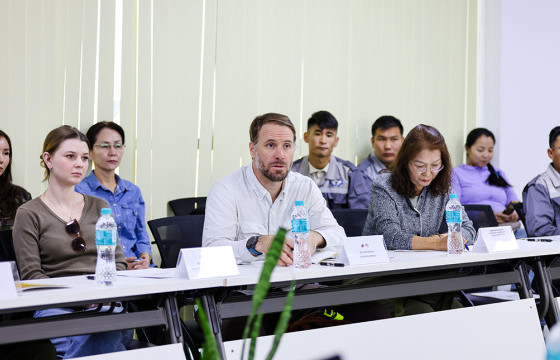 АНУ-ЫН ХУДАЛДААНЫ ЯАМНЫ ЗОЧИД ТӨЛӨӨЛӨГЧИД 