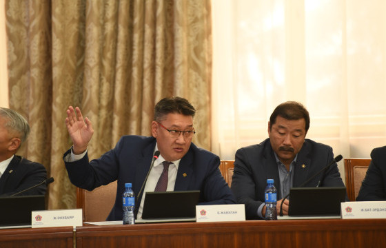 Б.ЖАВХЛАН: ТӨСВИЙН ЦАГАЛБАРЫГ ӨӨРЧИЛСНИЙ ДАРАА 2025 ОНЫ ТӨСВИЙГ ӨРГӨН БАРИНА