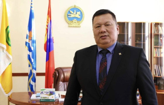ЗААЛНААС НЭРЭЭ ДЭВШҮҮЛЖ, СЭЛЭНГИЙН ЗАСАГ ДАРГАД ТОМИЛОГДСОН Н.ЛХАГВАДОРЖ ГЭЖ ХЭН БЭ