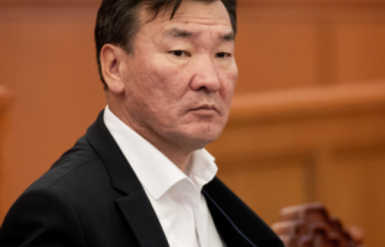 С.ГАНБААТАР: Ерөнхийлөгч, Сангийн сайд хоёрын өрөөний хооронд ганцхан давхар бий шүү дээ. Энэ хооронд уулзах зав байгаагүй юм уу