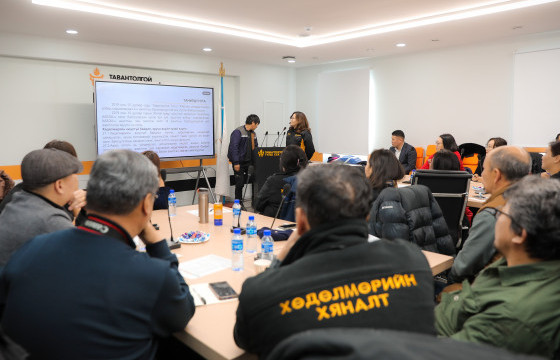 Хөдөлмөр, нийгмийн хамгааллын мэргэшсэн зөвлөхүүд Зүүн үйлдвэрт ажиллалаа