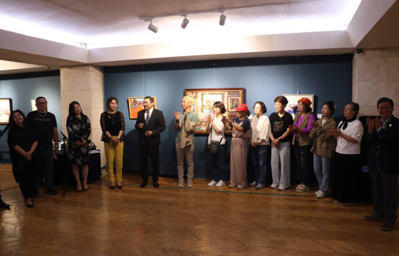 МОНГОЛ СОЛОНГОС УРАН БҮТЭЭЛЧДИЙН НЭГДСЭН ҮЗЭСГЭЛЭН НЭЭЛТЭЭ ХИЙЛЭЭ