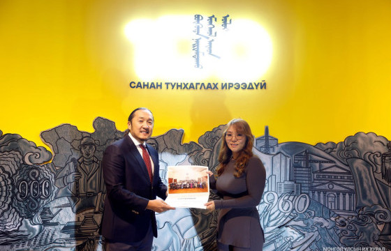 Үндсэн хуулийн үзэл санааг түгээн дэлгэрүүлэх сургагч багш нар батламжаа гардан авлаа