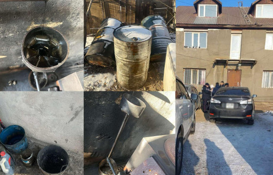 Нийтийн байранд автомашины ажилласан масло түлж буй зөрчил илэрчээ