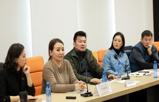 “Тавантолгой түлш” компанийн зүүн бүс дэх үйлдвэрт Нийслэлийн ИТХ-ын төлөөлөгчид ажиллалаа