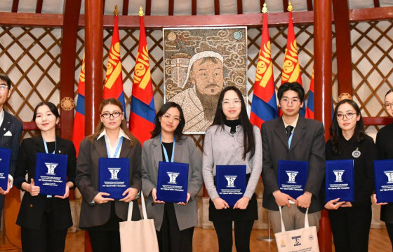 Парламентын мэтгэлцээний үндэсний аваргууд тодорчээ