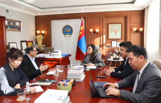 МОНГОЛ УЛС ДАХЬ НҮБ-ЫН ХҮН АМЫН САНГИЙН ТЭРГҮҮН ХАЛИД ШАРИФЫГ ХҮЛЭЭН АВЧ УУЛЗАВ