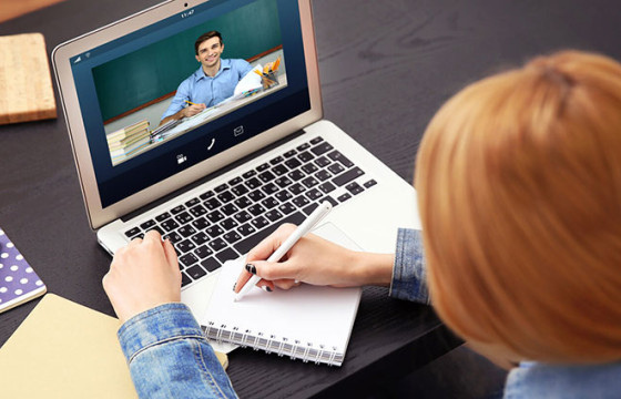 Даваа гаргаас ахлах ангийн сурагчид цахимаар хичээллэнэ
