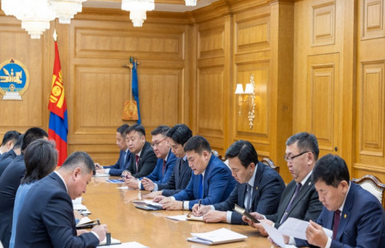 Баяр, амралтын өдрүүдэд Засгийн газрын гишүүд ажиллана