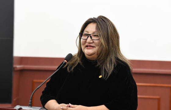 УРЬДЫНХААРАА ТА ӨВЛИЙГ УГТСАН УУ