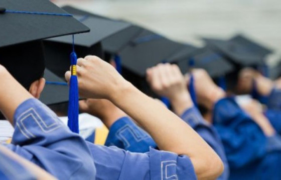 Оюутнууд УИХ-ын гишүүдийн ажлын хэсгүүдэд ажиллаж, цалинтай дадлага хийнэ