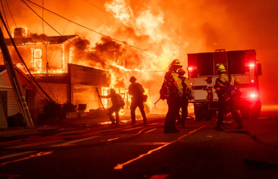Лос-Анжелест гарсан түймрийн улмаас таван хүн амиа алджээ
