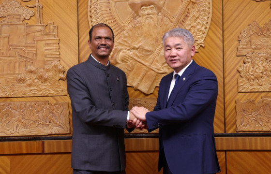 Элчин сайд Атул Малхари Готсурвэг хүлээн авч уулзлаа