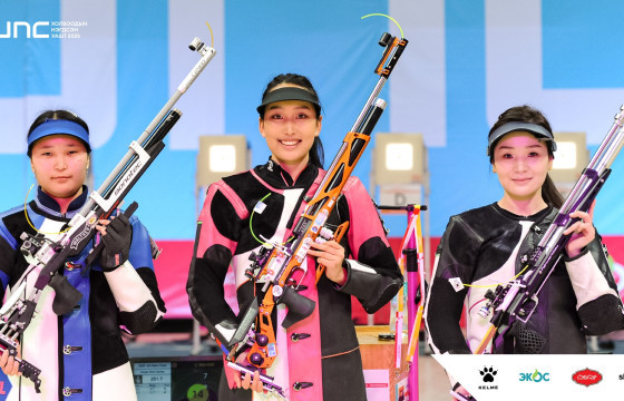 О.Есүгэн ээлжит алтаа авч, Я.Марал анхны медалиа хүртлээ