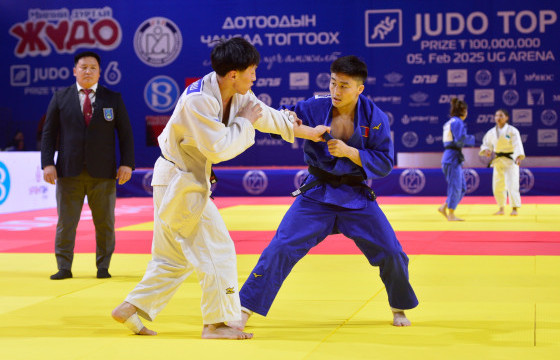 “ТОП-6” тэмцээний 60 кг-д Э.Ариунболд, Т.Түмэнжаргал нар тэргүүлж явна