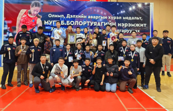 Хан-Уул дүүргийн өсвөрийн  чөлөөт бөхийн тэмцээн өндөрлөв