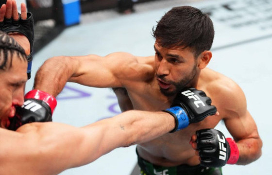 Э.Цэндбаатартай тулалдах Бернал Родригес Монгол ирлээ