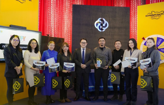 ХХБ-ны ПОС машинаараа хамгийн олон Apple Pay гүйлгээ дамжуулсан 14 харилцагч тодорлоо