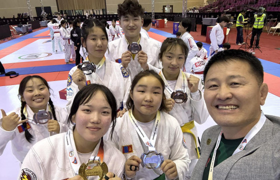 Жюү жицүгийн Азийн аваргаас нэг алт, хоёр мөнгө, гурван хүрэл медаль хүртэв