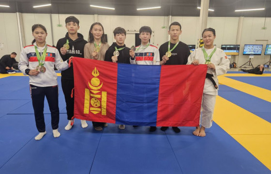 Өсвөрийн жүдочид “Саморин-2025” Европын цомоос хоёр алт, хоёр хүрэл медаль хүртжээ