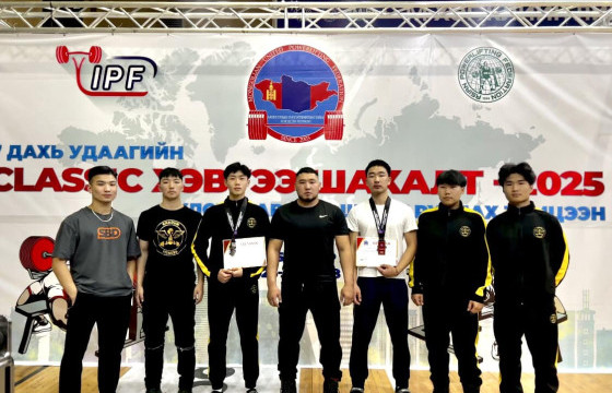 П.Маргад-Эрдэнэ пауэрлифтингийн өсвөр үеийн дээд амжилтыг тогтоожээ