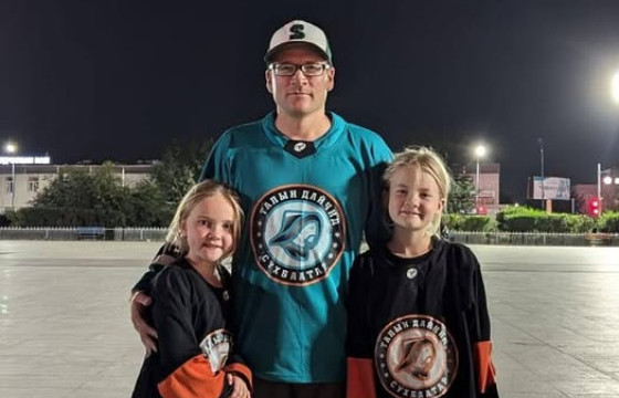 Сүхбаатар аймгийн хоккейн “Талын дайчид” багт Америк охин тоглож эхэллээ