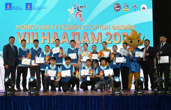 Монголын хүүхдийн спортын өвлийн 8-р их наадам өндөрлөлөө