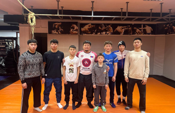 П.Сумъяабазар ОХУ-ын “Спартак” лигээс алтан медаль, И.Хангарьд мөнгөн медаль хүртжээ